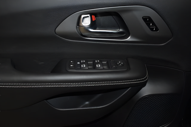 New 2026 Chrysler Pacifica Select w/ S Appearance Package FWD image 27