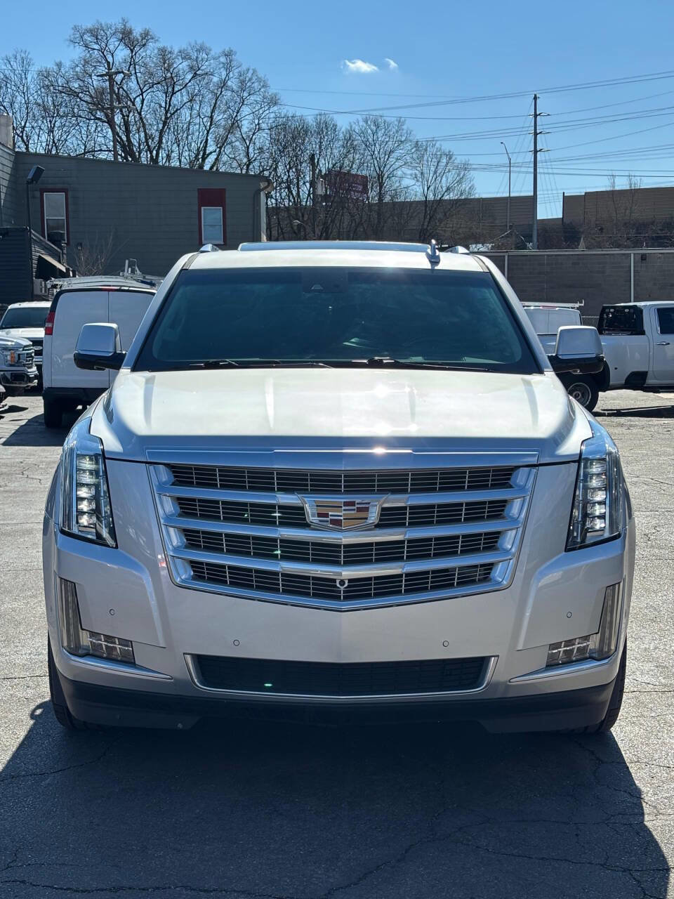 Used 2019 Cadillac Escalade ESV Luxury w/ LPO, Radiant Package image 3