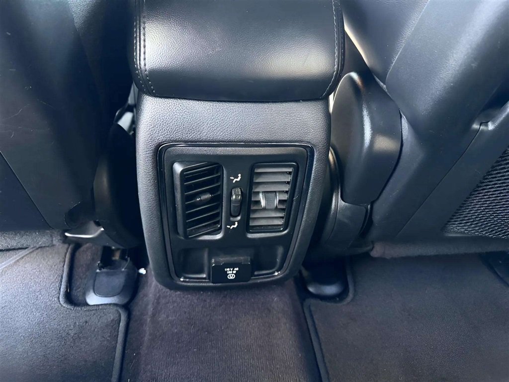 Used 2019 Jeep Grand Cherokee Altitude AWD/4WD image 17