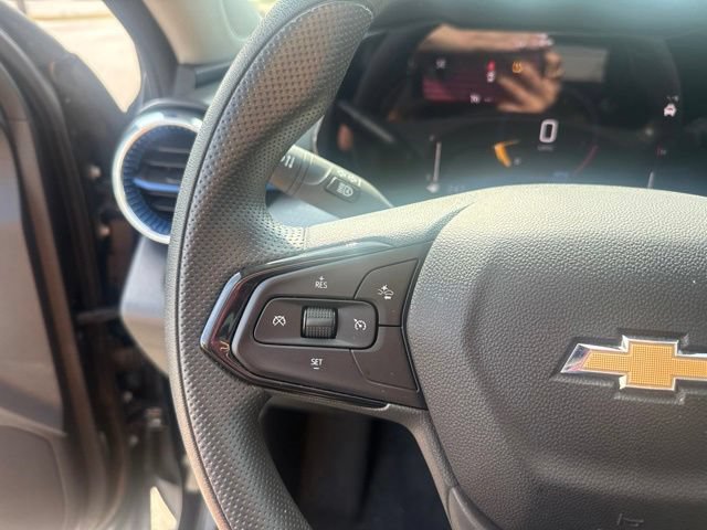Used 2025 Chevrolet Trax LT FWD image 15