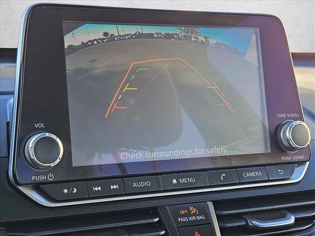 Used 2024 Nissan Altima 2.5 SV FWD image 19