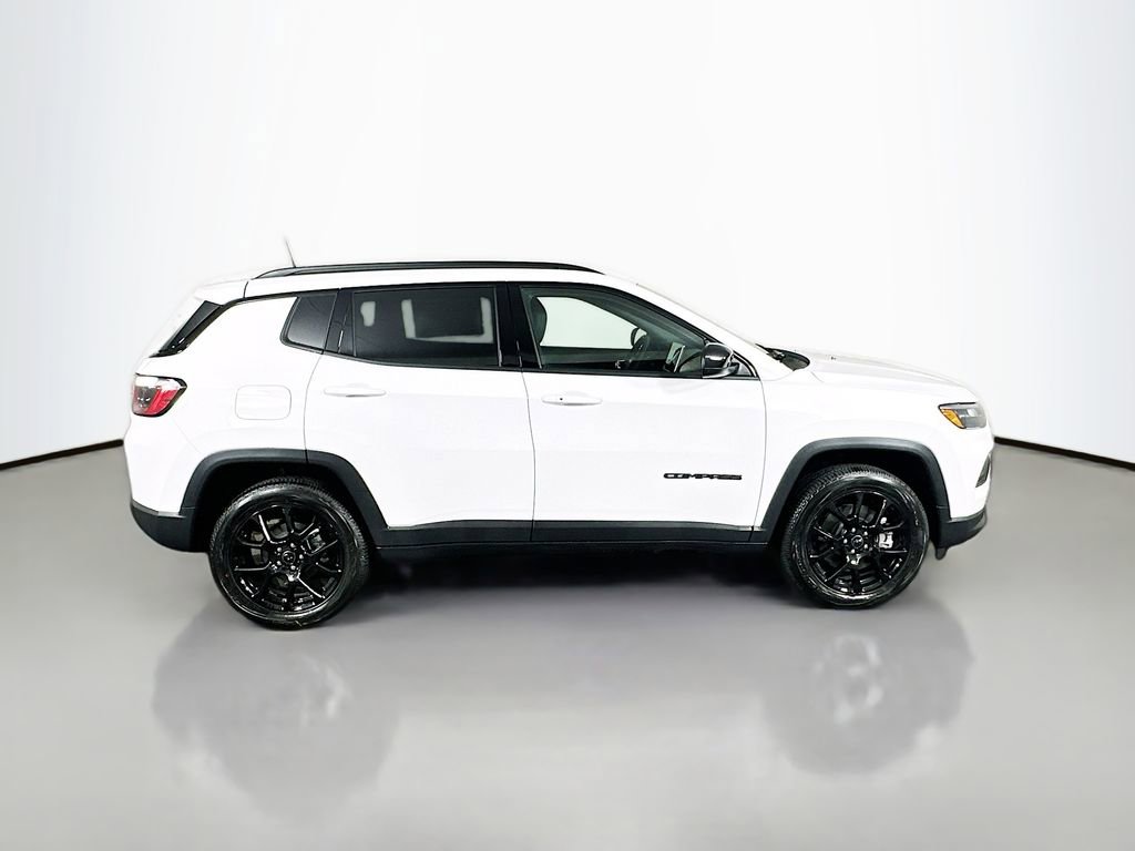New 2026 Jeep Compass Latitude image 8