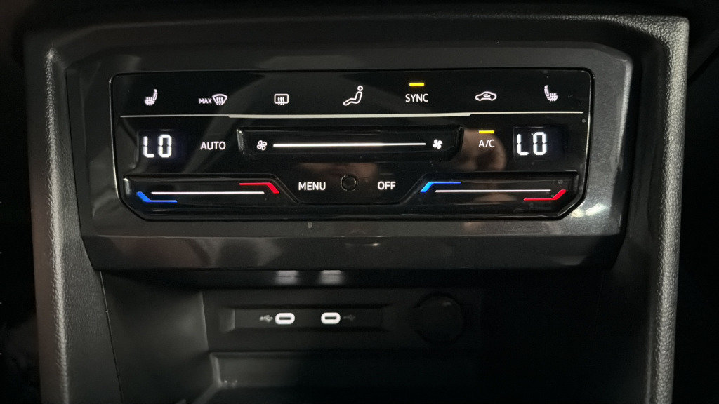Certified 2023 Volkswagen Tiguan SE R-Line AWD/4WD image 27