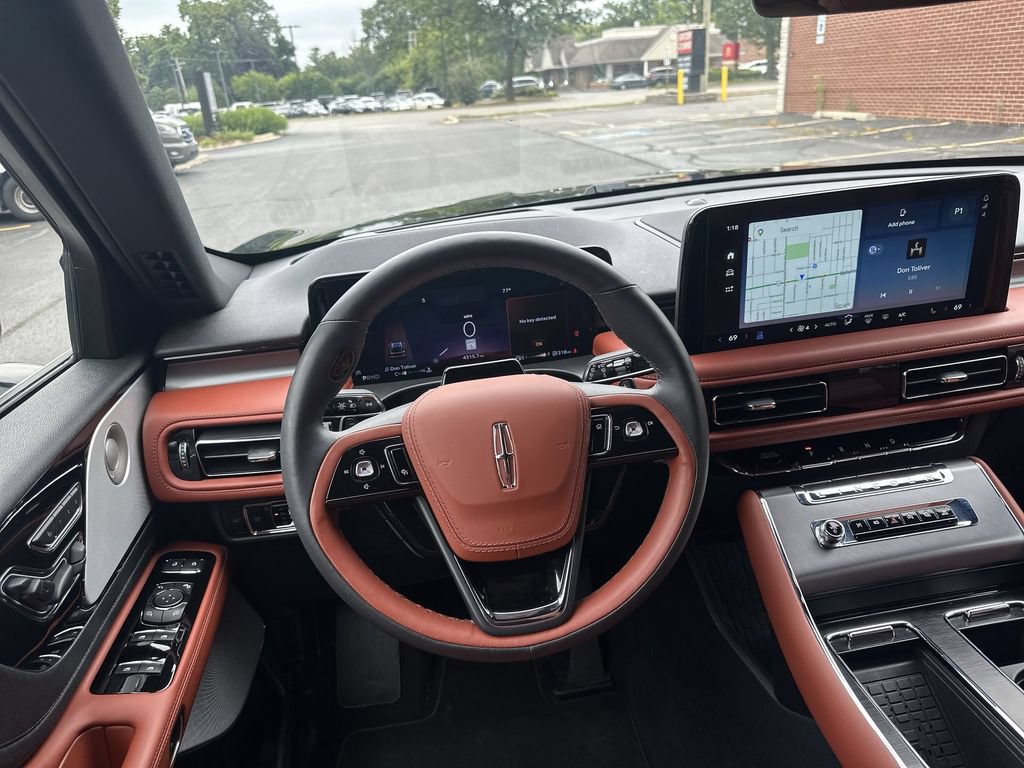 Certified 2025 Lincoln Aviator Reserve w/ Equipment Group 201A AWD/4WD image 11