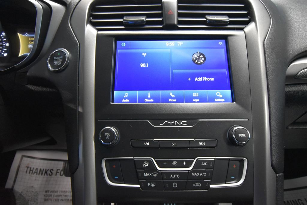 Used 2019 Ford Fusion SE image 19