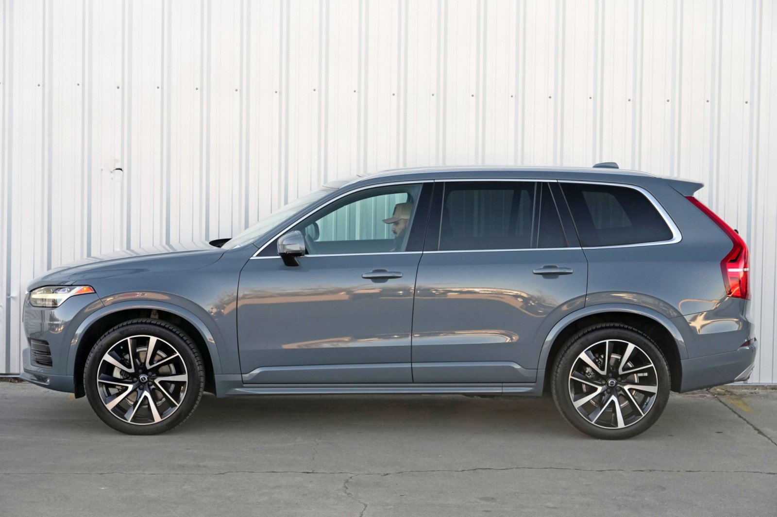 Used 2020 Volvo XC90 T6 Momentum image 49