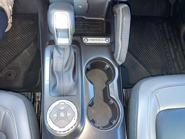 New 2024 Ford Bronco Outer Banks AWD/4WD image 16