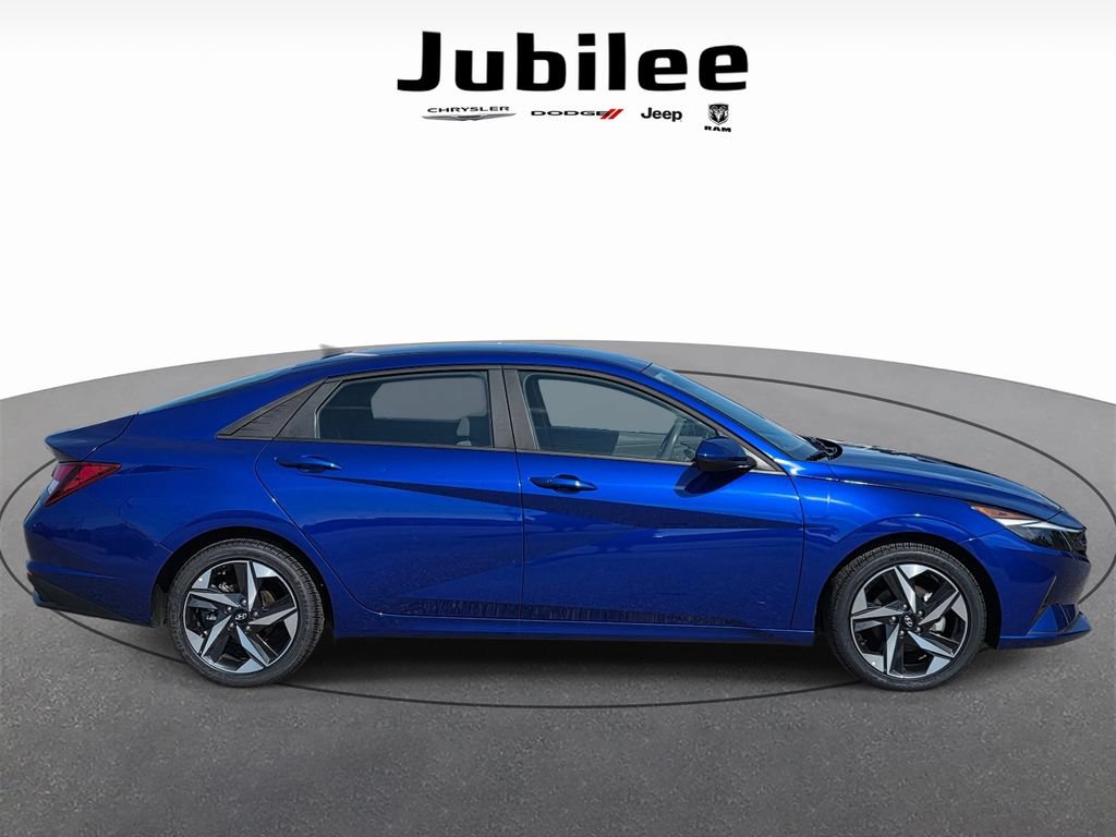 Used 2023 Hyundai Elantra SEL w/ Convenience Package FWD image 30