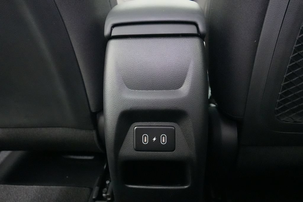 New 2026 Hyundai Venue SEL FWD image 19