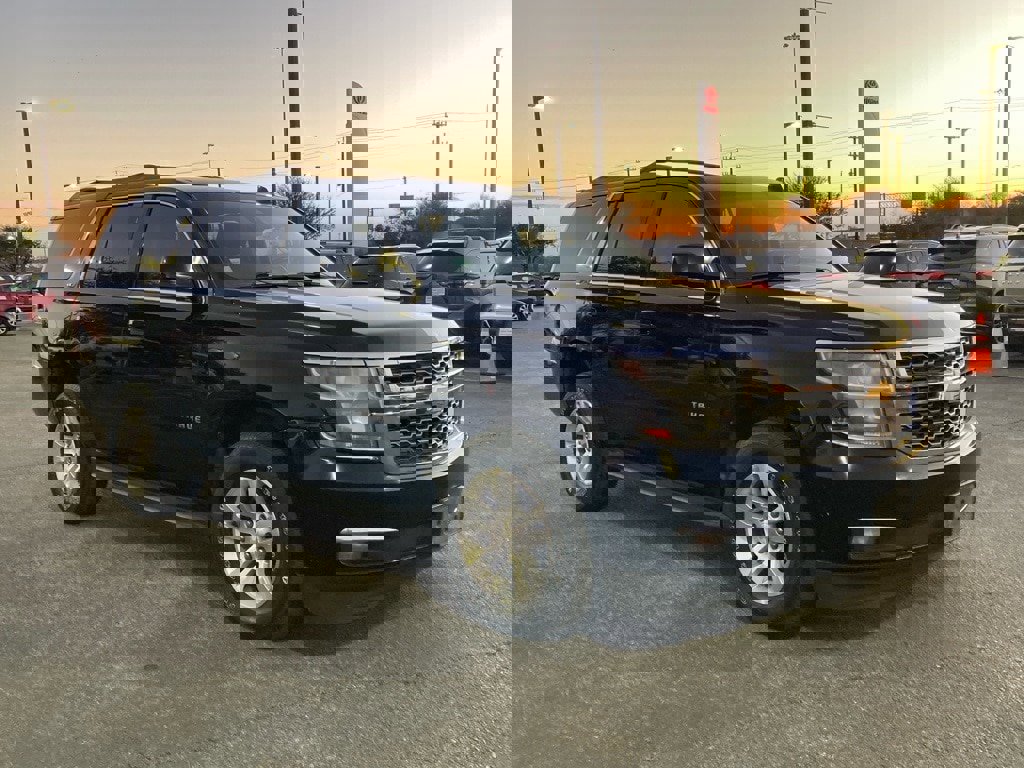 Used 2018 Chevrolet Tahoe LT image 3