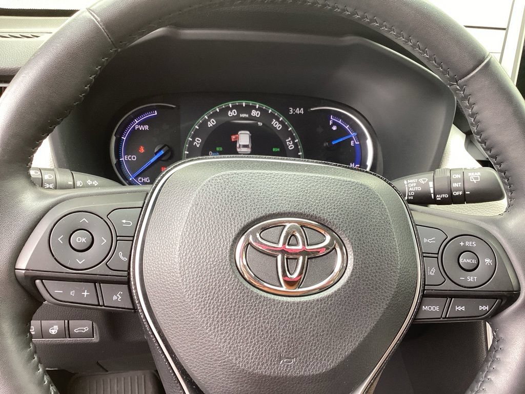 Used 2020 Toyota RAV4 Limited AWD/4WD image 22