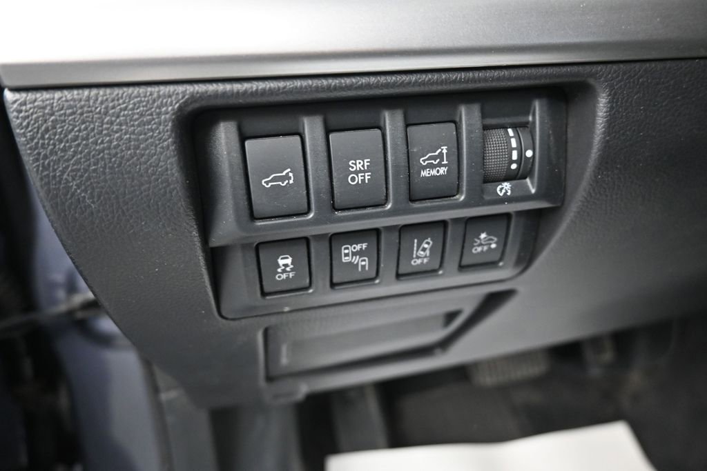 Used 2016 Subaru Outback 2.5i Limited AWD/4WD image 23