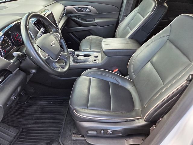 Used 2023 Chevrolet Traverse Premier w/ Redline Edition image 9