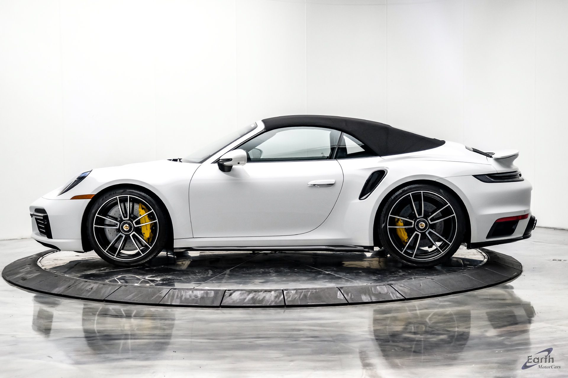 Used 2024 Porsche 911 Turbo S AWD/4WD image 9