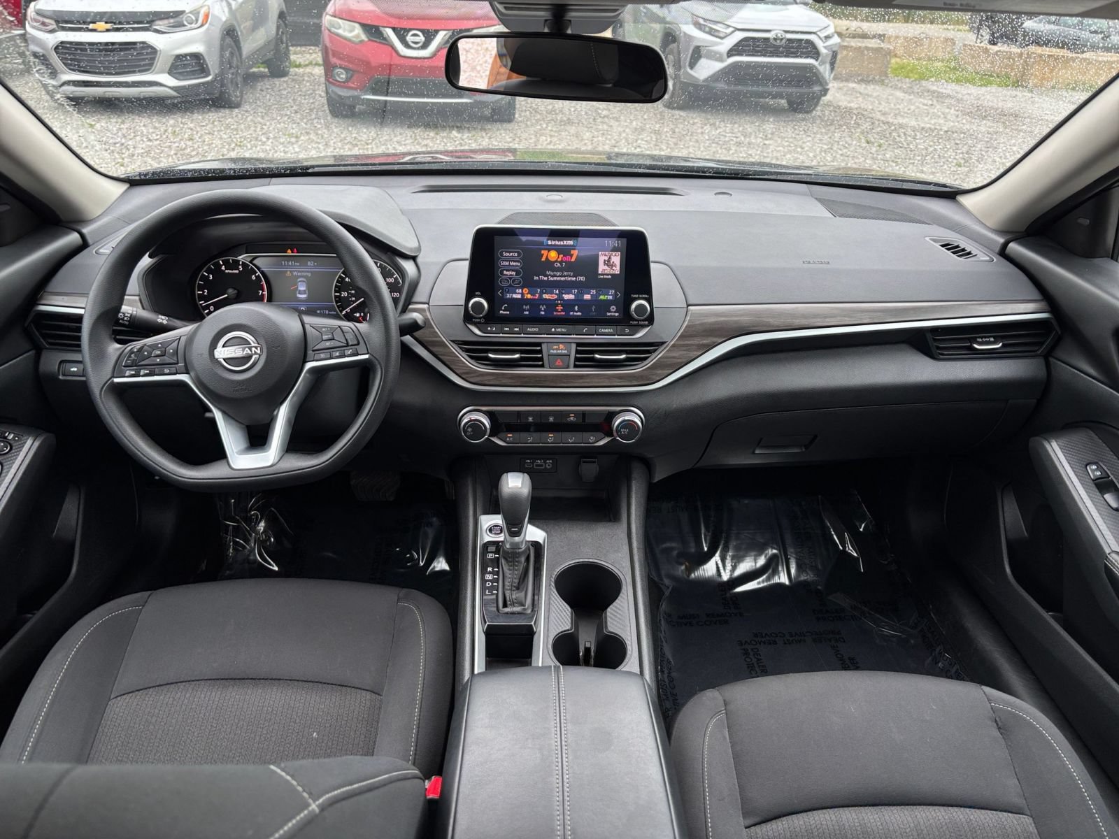 Used 2025 Nissan Altima 2.5 SV FWD image 33