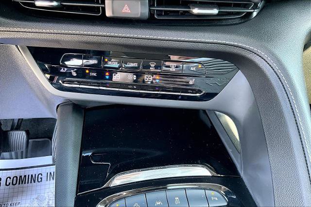 Used 2023 Buick Envision Essence image 15