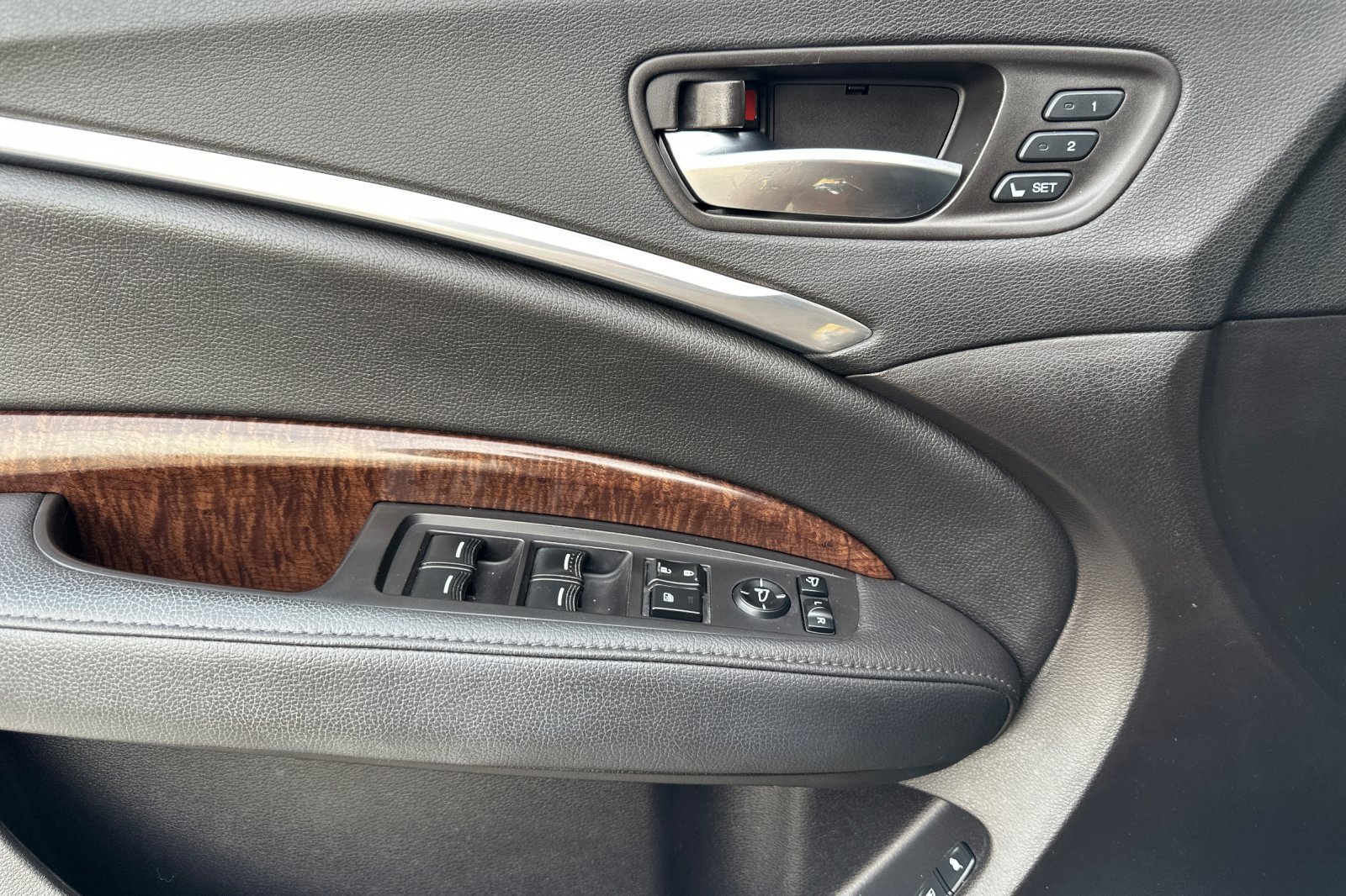 Used 2017 Acura MDX FWD w/ Technology Package image 11