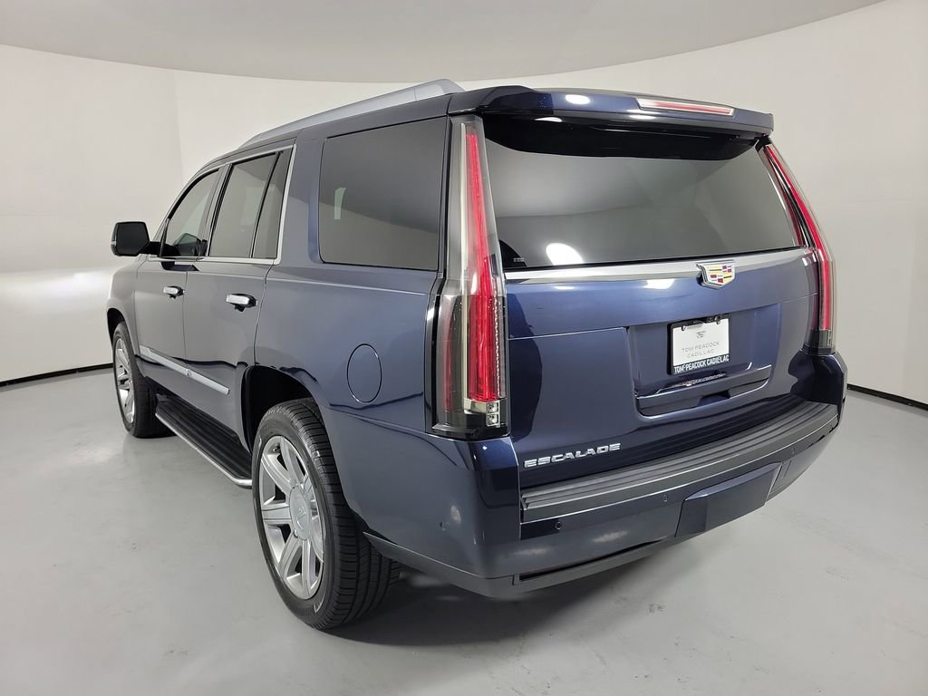 Used 2020 Cadillac Escalade Luxury w/ LPO, Radiant Package image 3