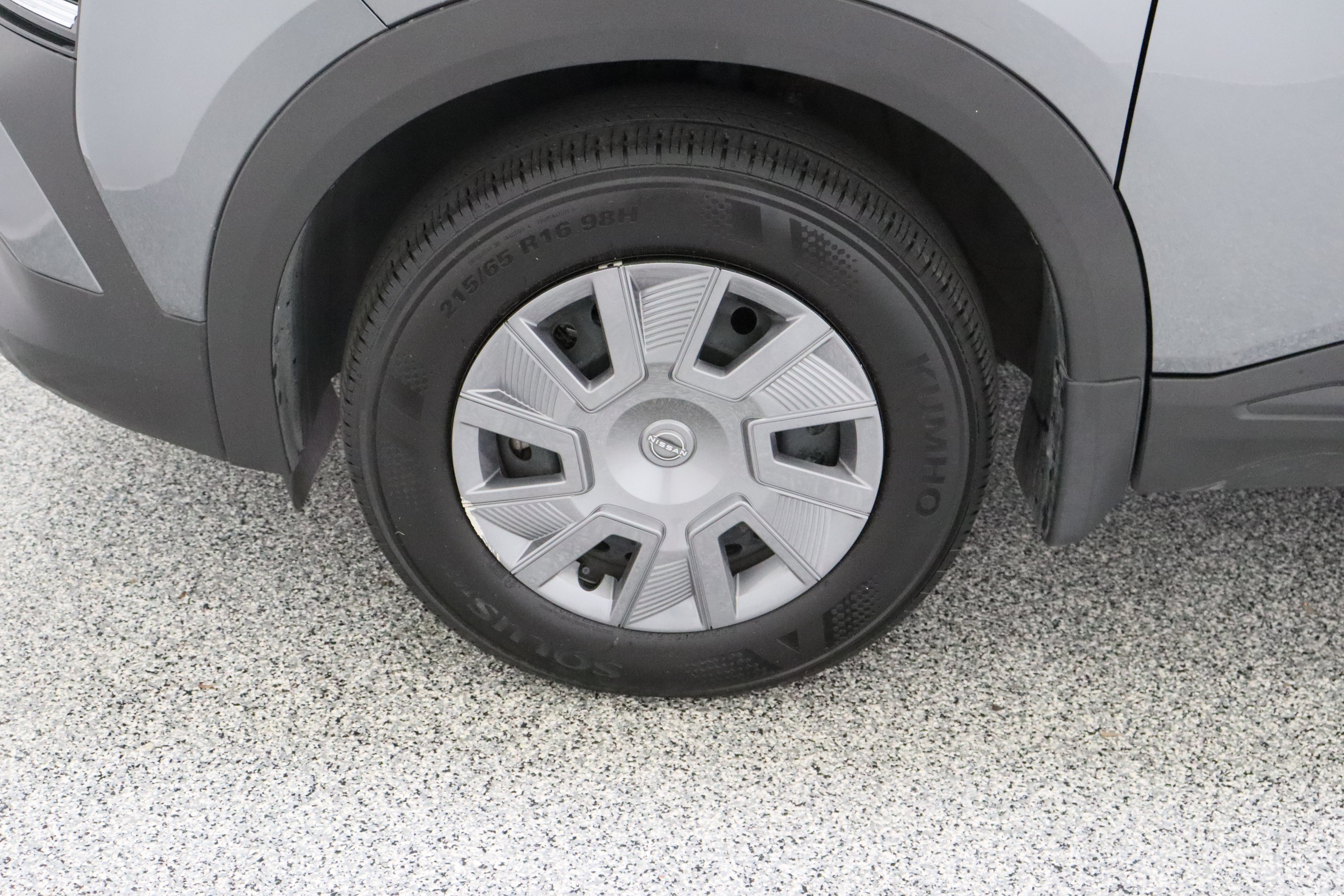 Used 2025 Nissan Kicks S FWD image 11