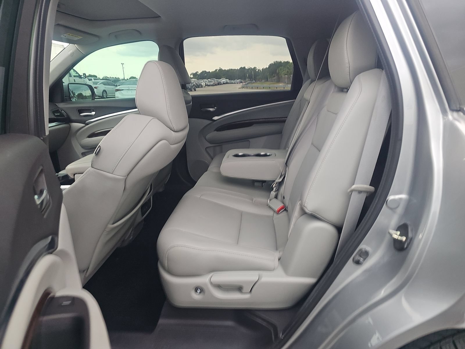 Used 2020 Acura MDX SH-AWD image 15