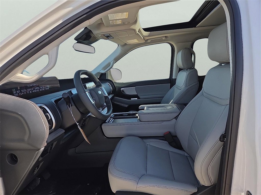 New 2025 Ford Expedition Active image 12