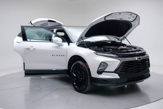 Used 2023 Chevrolet Blazer RS w/ Enhanced Convenience Package FWD image 16