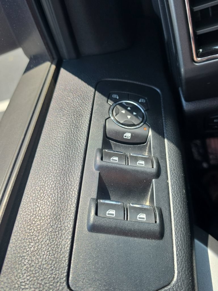 Used 2018 Ford F150 XLT w/ Equipment Group 302A Luxury AWD/4WD image 29
