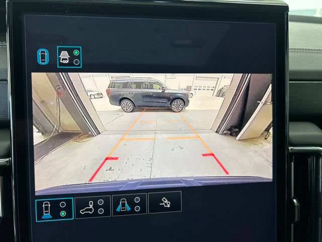 Used 2025 GMC Yukon XL Denali w/ Sun & Power Step Package AWD/4WD image 14