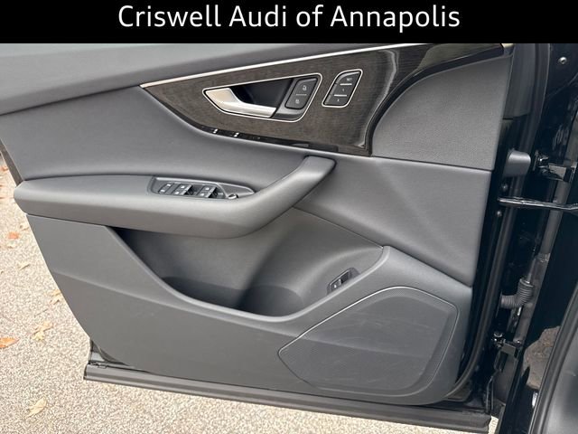 Used 2025 Audi Q7 3.0T Premium w/ Convenience Package image 22