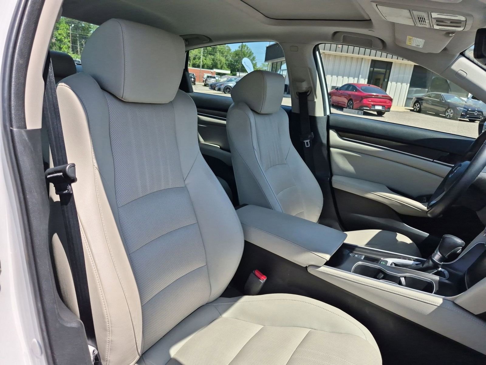 Used 2018 Honda Accord EX-L image 29