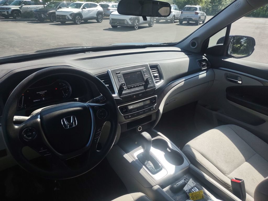 Used 2016 Honda Pilot LX image 9