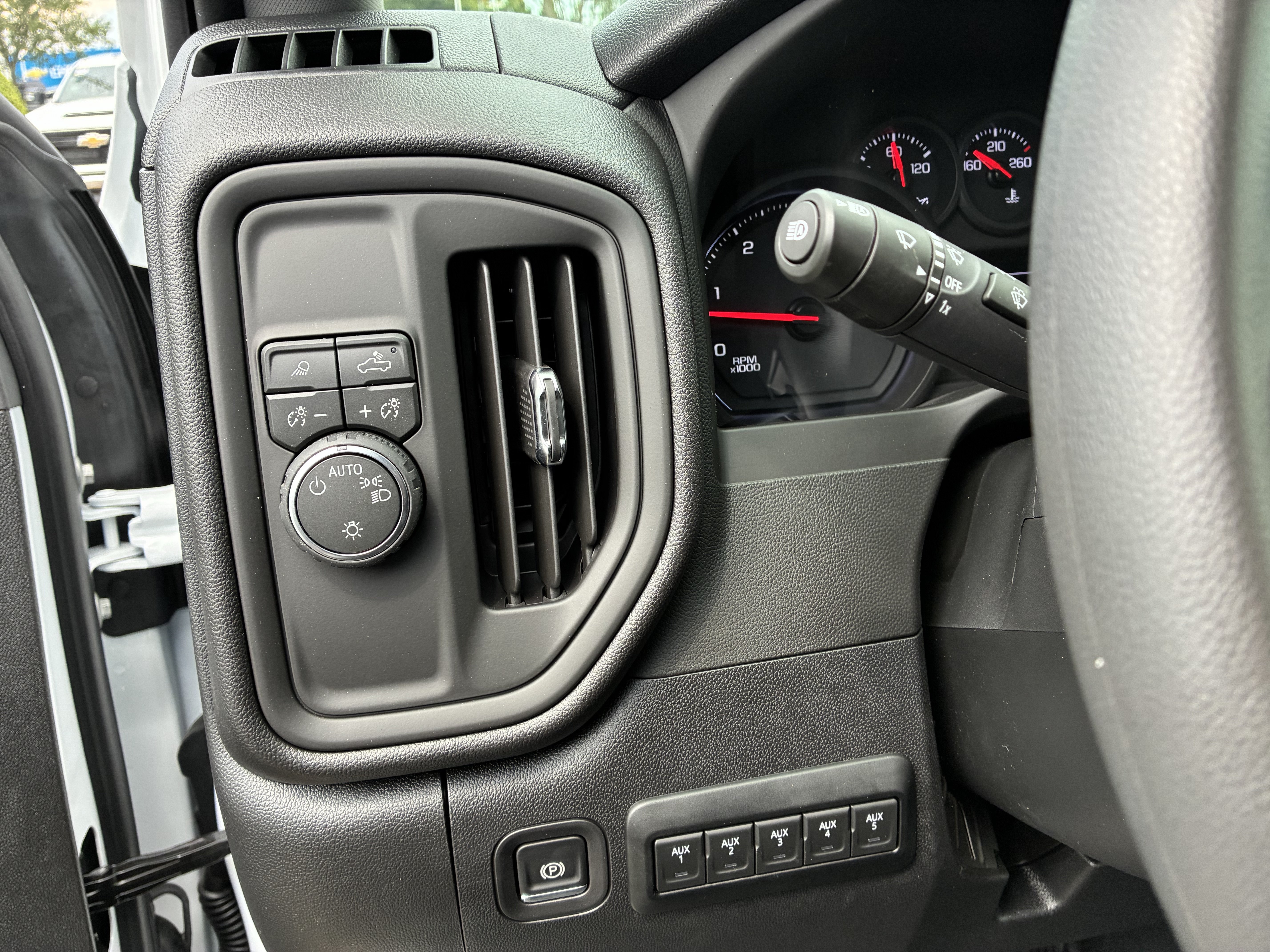 New 2026 Chevrolet Silverado 3500 W/T w/ WT Convenience Package RWD image 33