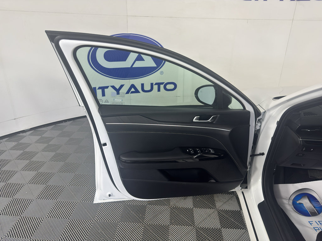 Used 2025 Kia K5 GT-Line AWD/4WD image 14