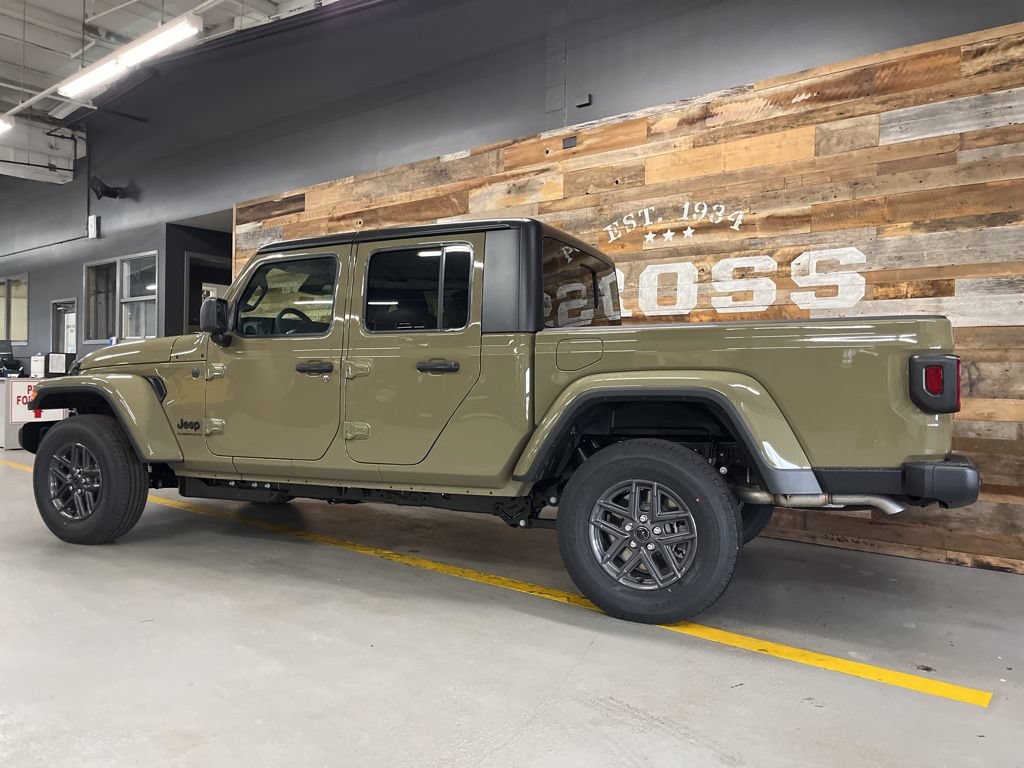 New 2026 Jeep Gladiator Sport AWD/4WD image 9