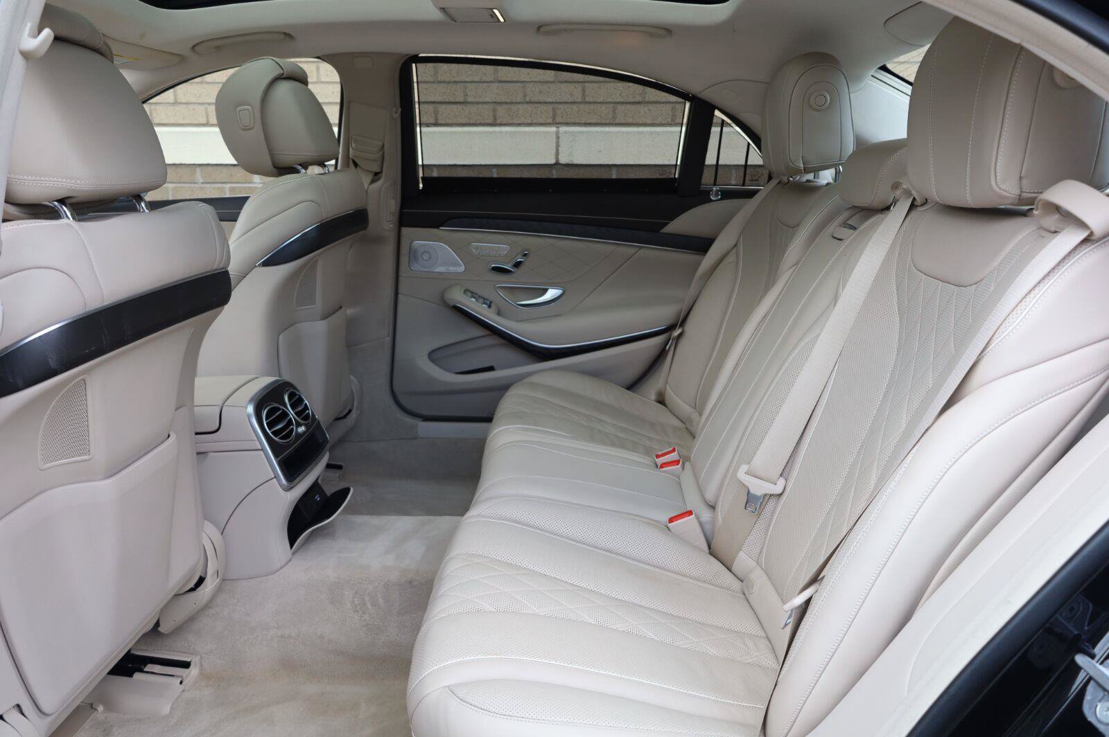 Used 2018 Mercedes-Benz S 560 Sedan image 22
