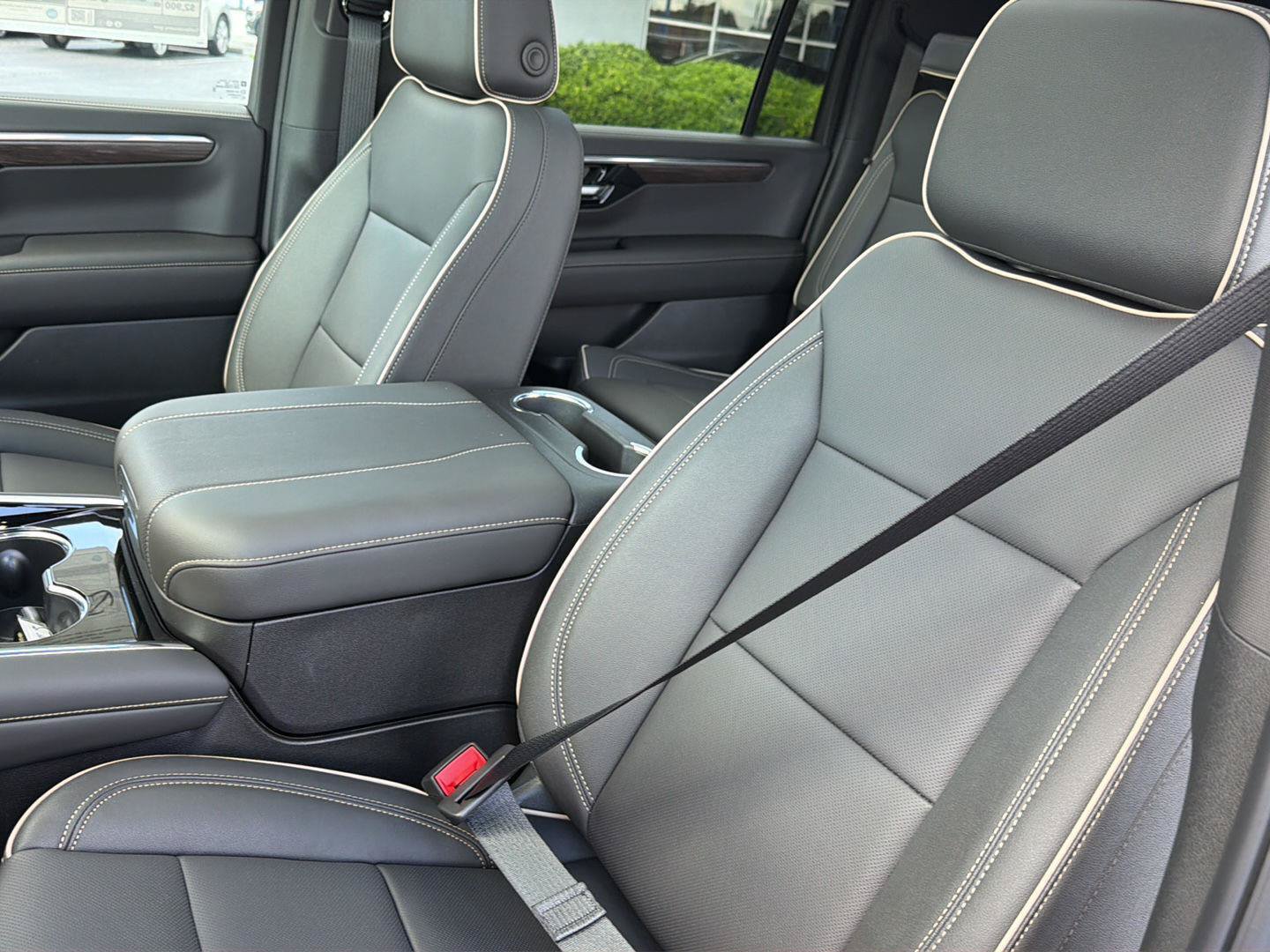 New 2026 Chevrolet Suburban Premier w/ Sun And Tow Package RWD image 33