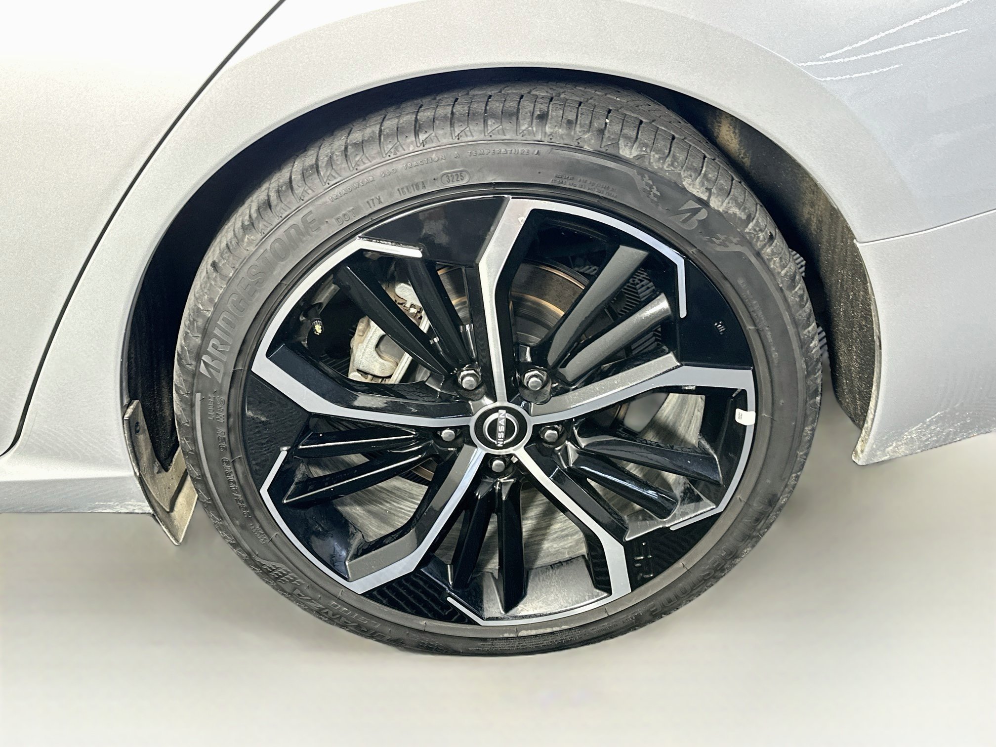Used 2025 Nissan Altima 2.5 SR FWD image 11