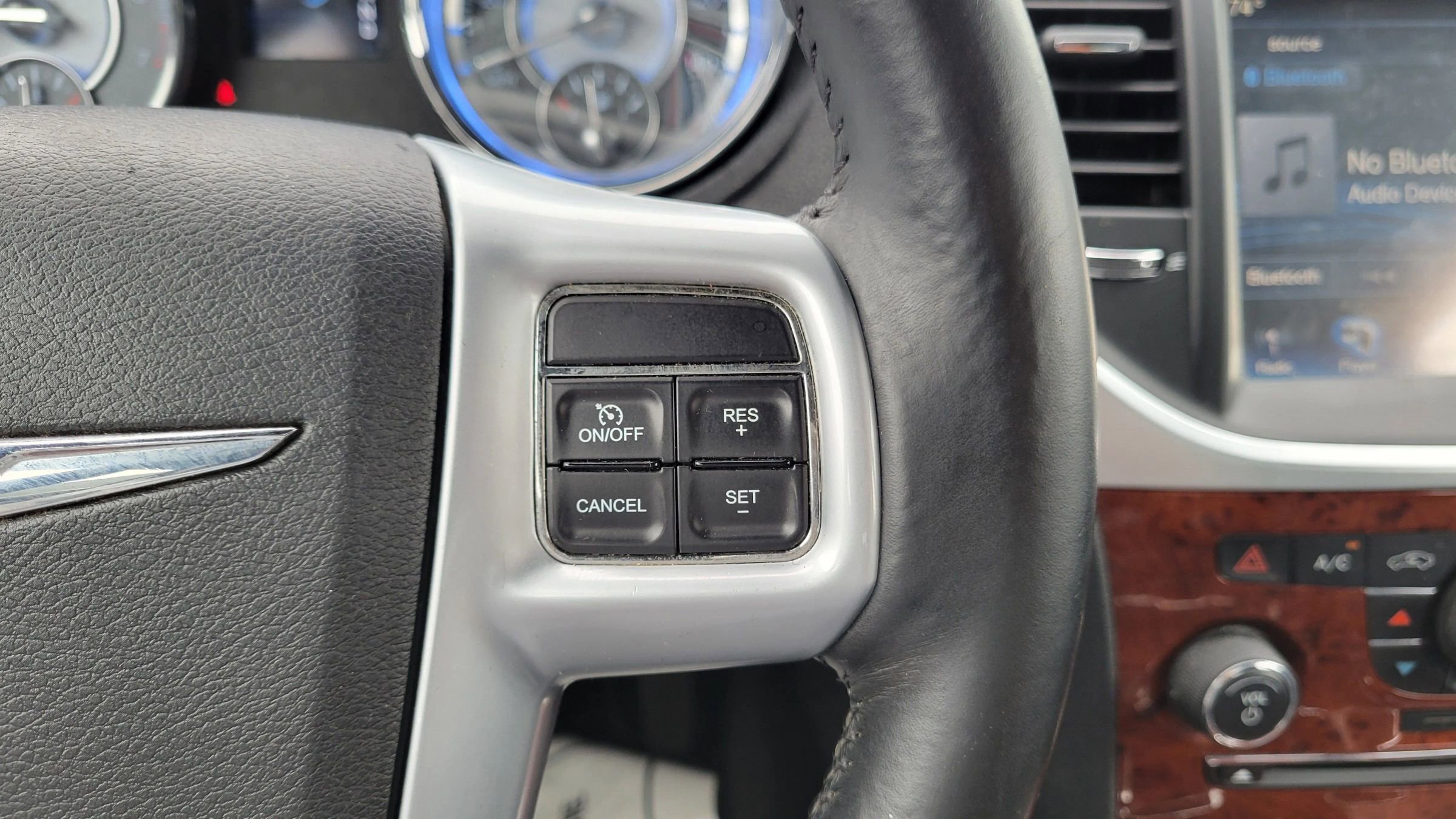 Used 2013 Chrysler 300 image 18