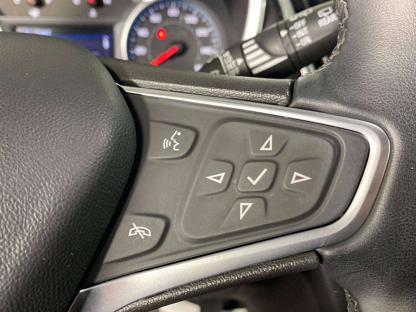 Used 2023 Chevrolet Equinox LT AWD/4WD image 10