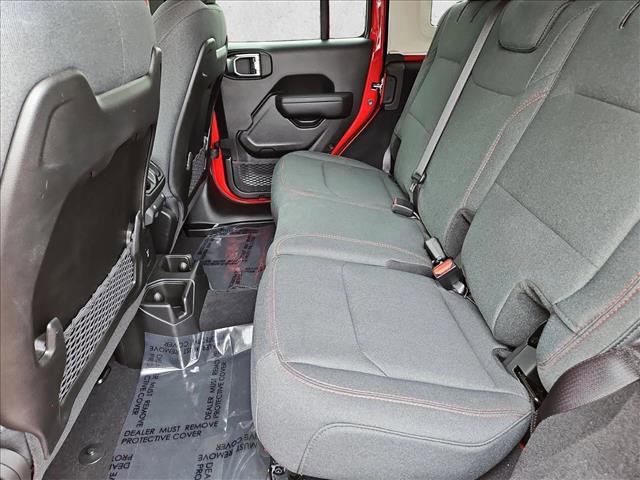 Used 2025 Jeep Wrangler Unlimited Rubicon w/ Technology Group image 25