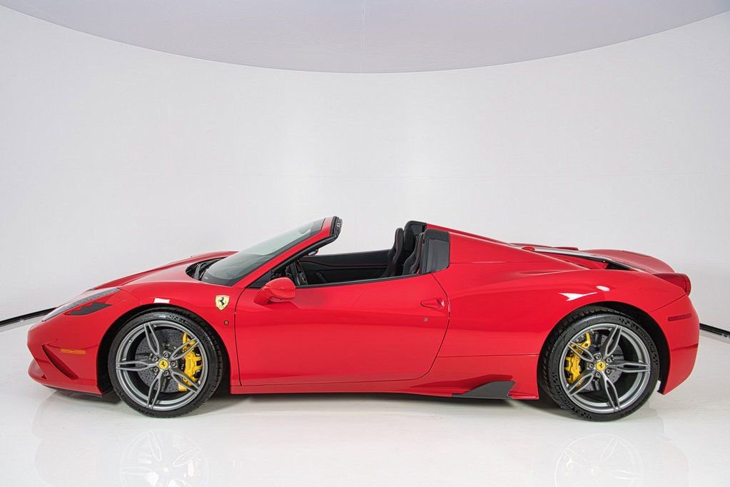 Used 2015 Ferrari 458 Speciale A image 9