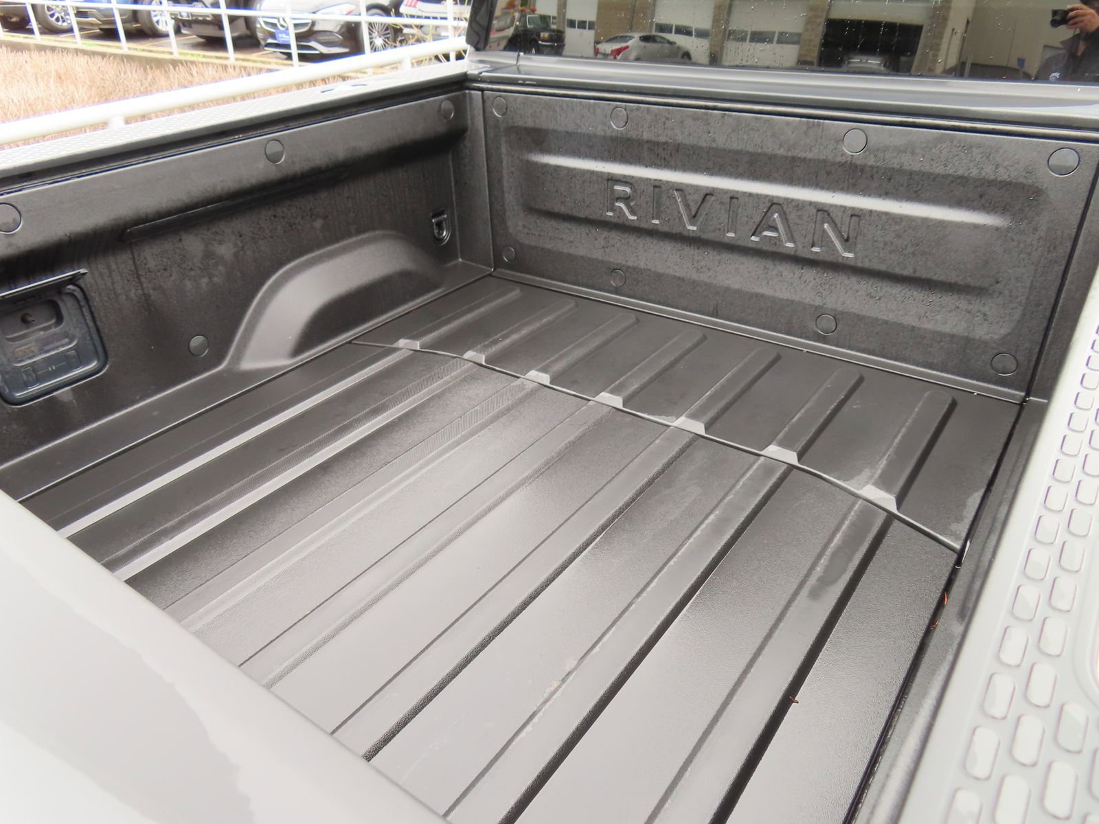 Used 2025 Rivian R1T Adventure AWD/4WD image 13