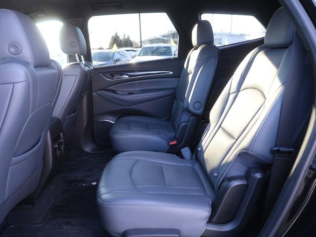 Used 2023 Buick Enclave Essence AWD/4WD image 18