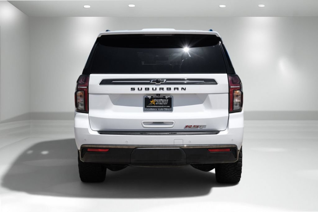 Used 2022 Chevrolet Suburban RST w/ Luxury Package RWD image 8