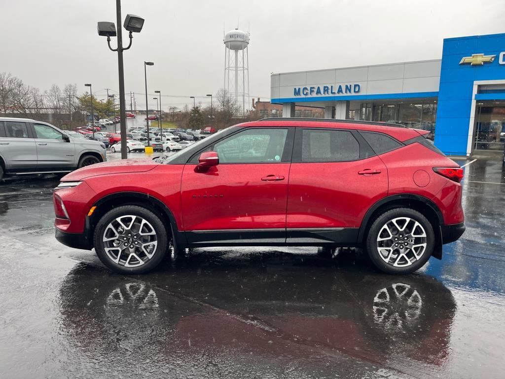 Used 2024 Chevrolet Blazer RS w/ Driver Confidence II Package image 2