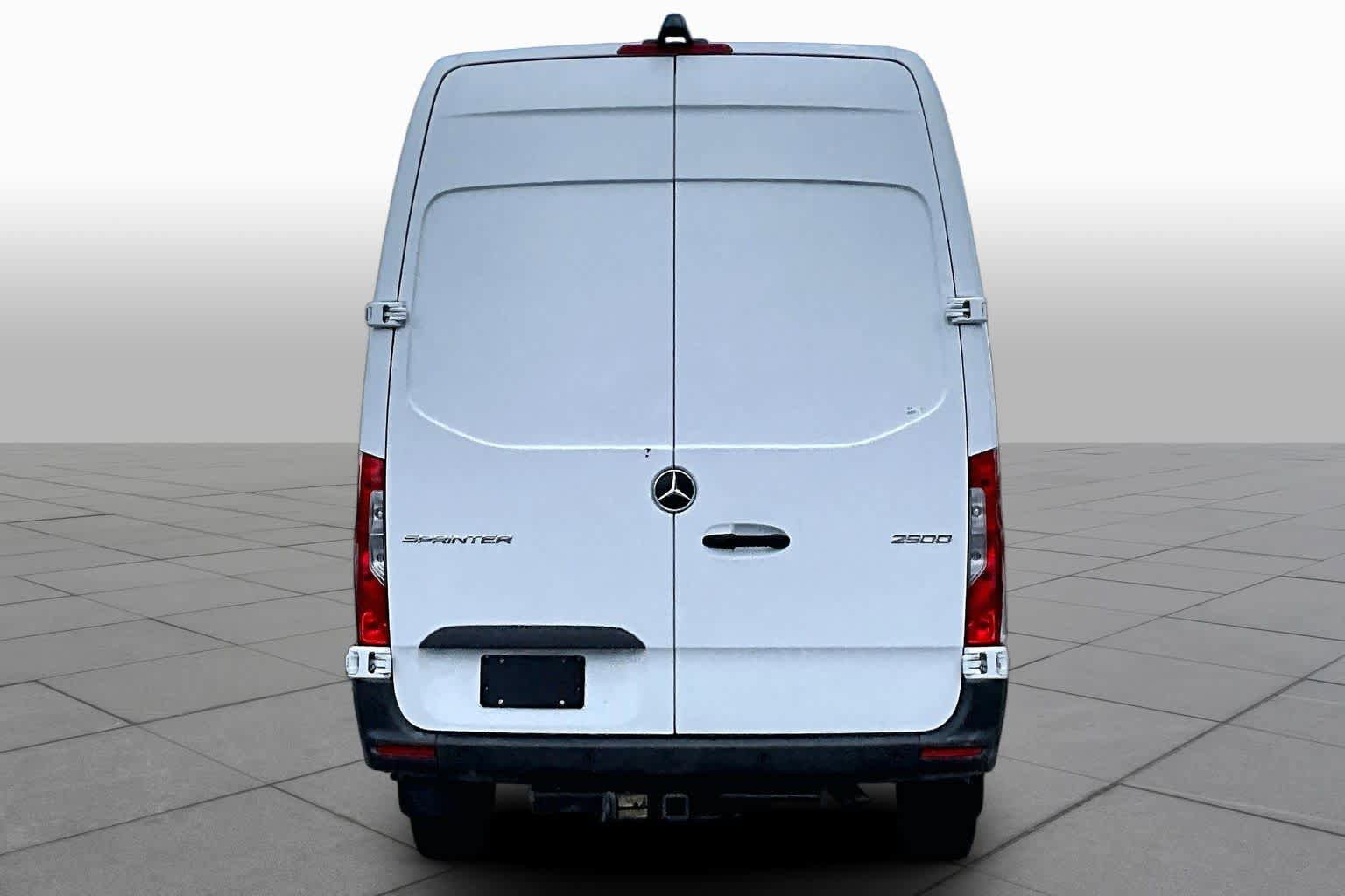Used 2020 Mercedes-Benz Sprinter 2500 image 5