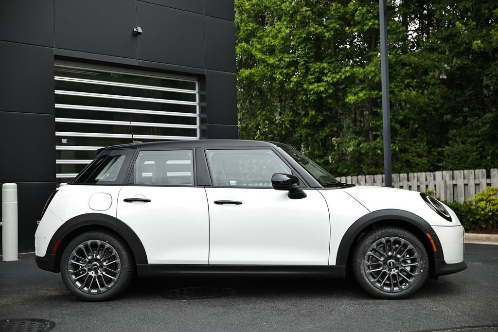New 2026 MINI Cooper 4-Door Hardtop FWD image 4