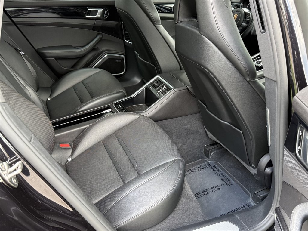 Used 2017 Porsche Panamera 4 AWD/4WD image 11