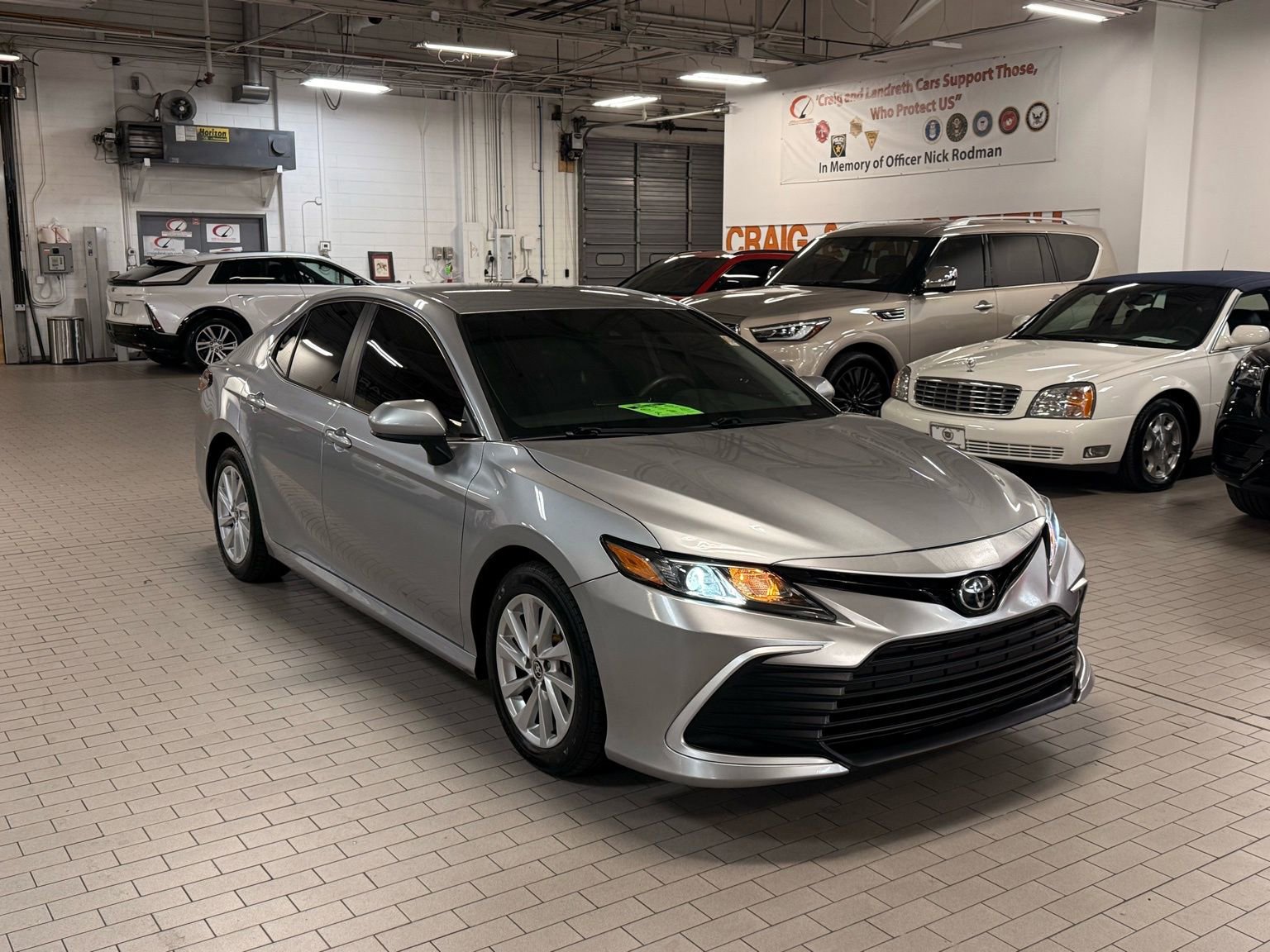 Used 2022 Toyota Camry LE video 2