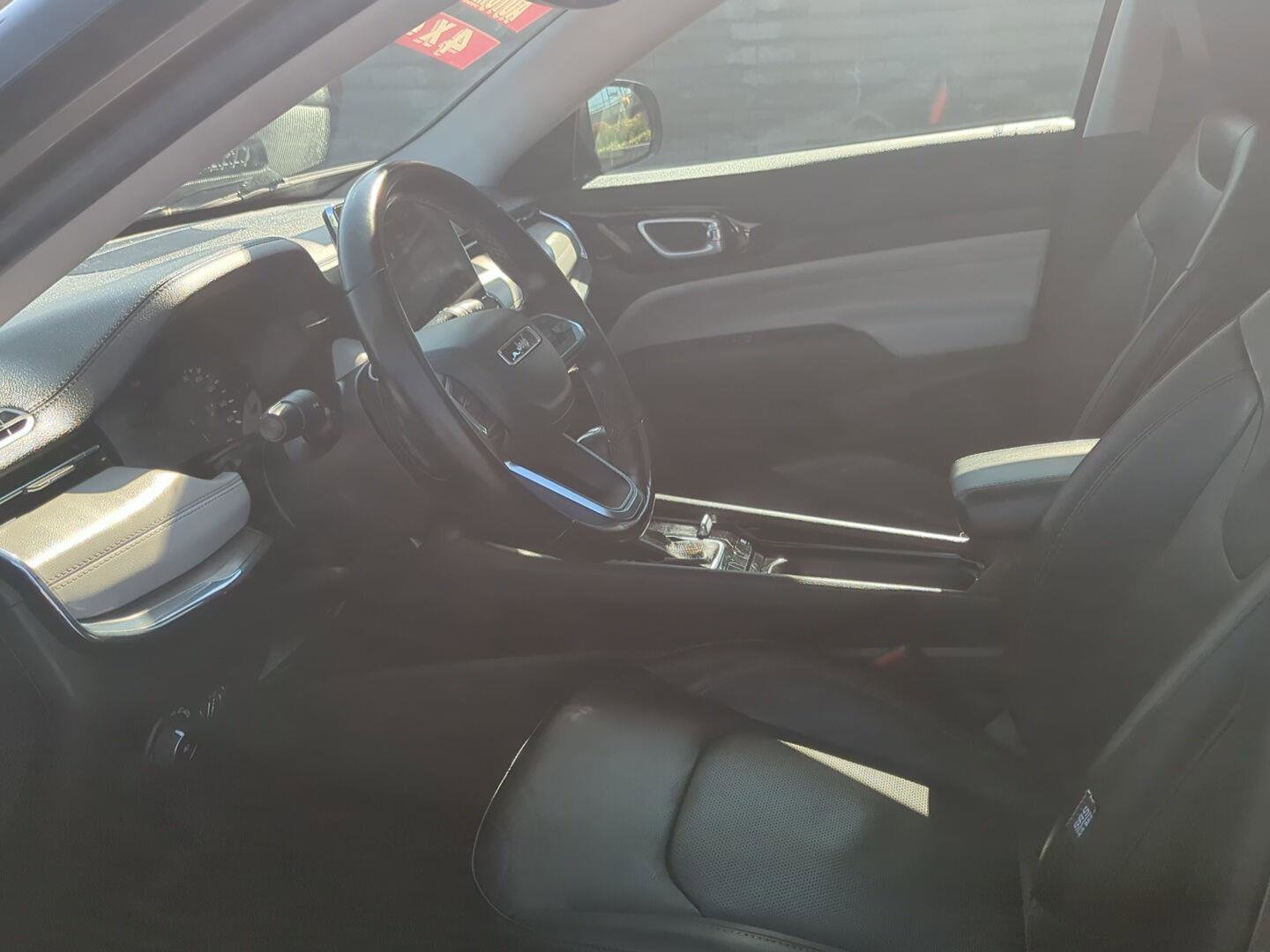 Used 2022 Jeep Compass Limited w/ Sun and Sound Group image 14